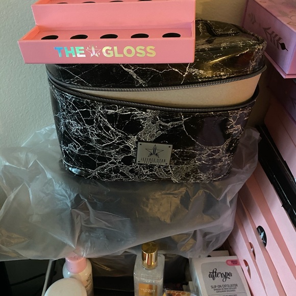 HIGH END MAKEUP BUNDLES ! - Picture 16 of 16